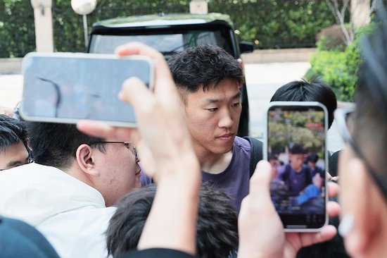 所以官方成立了公司内部的义务工作的团体。案例展示